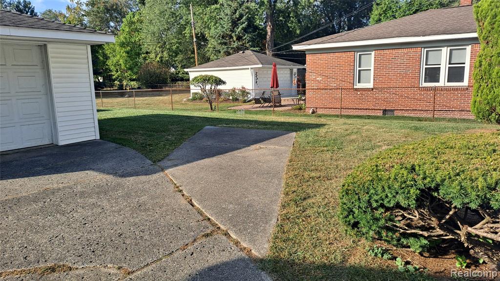 940 Coolidge Avenue, Clawson, MI — Photo 3