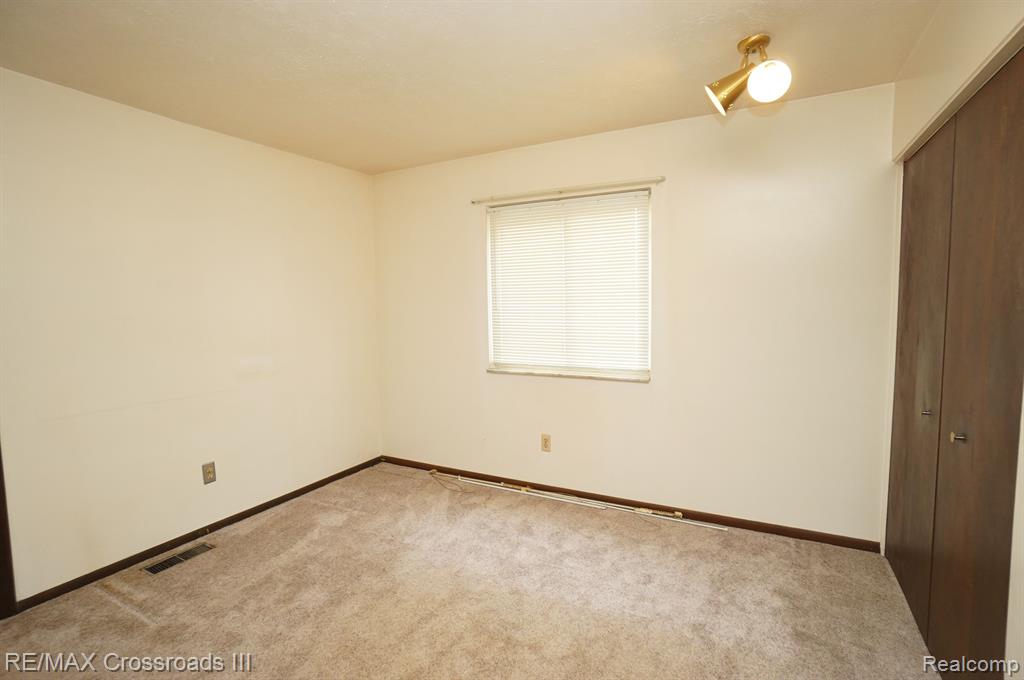 2175 BRADLEY Avenue, Ypsilanti, MI 48198 — Photo 12