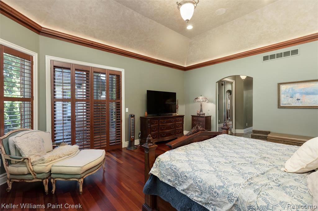 22220 E River Road, Grosse Ile, MI 48138 — Photo 29