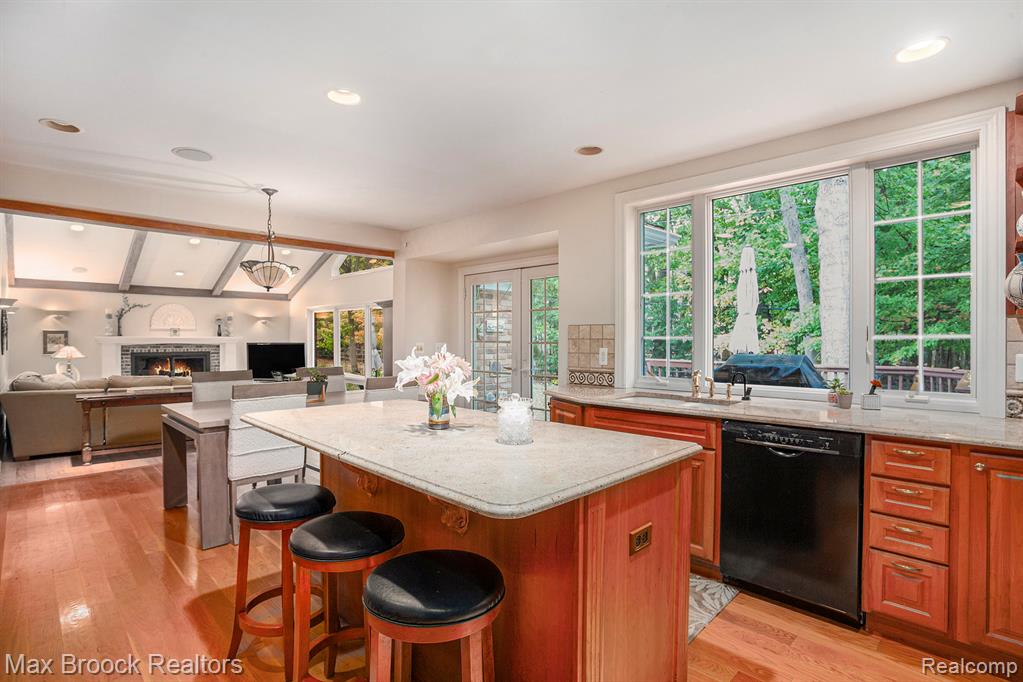 32533 Robinhood Drive, Beverly Hills, MI 48025 — Photo 15