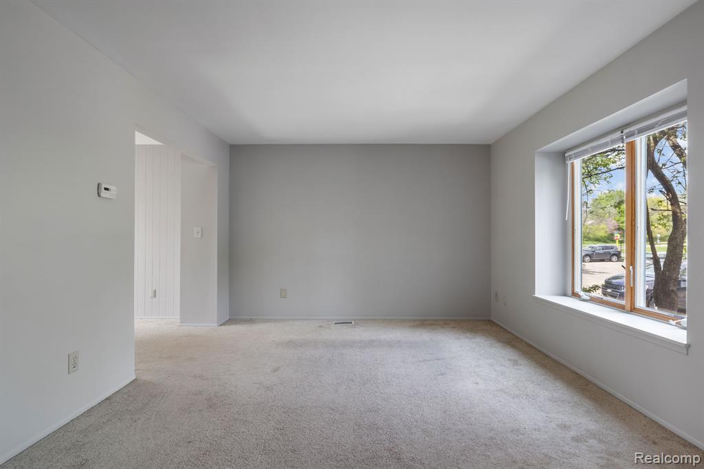 3607 BURBANK Drive, 151, Ann Arbor, MI 48105 — Photo 6