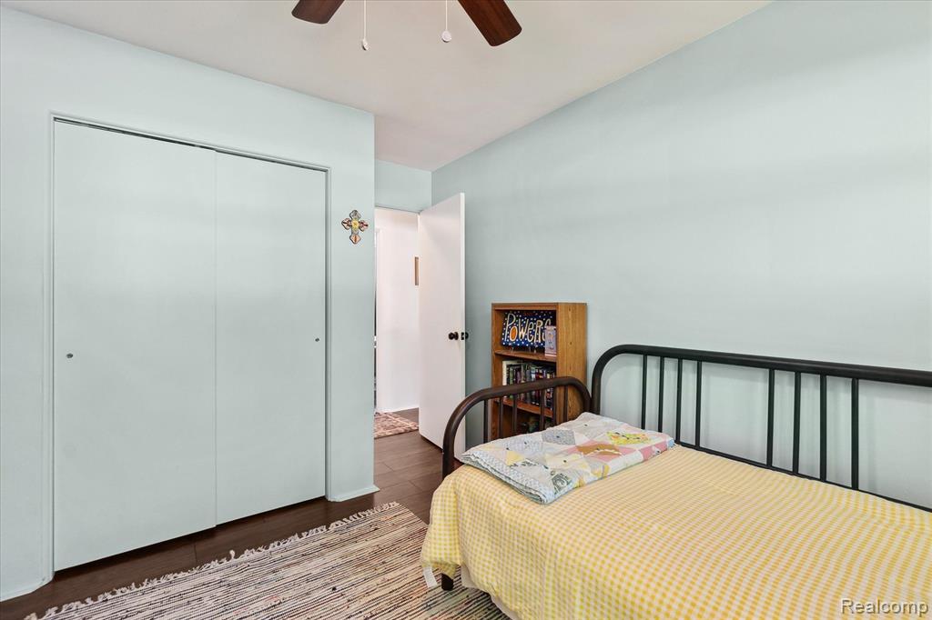 528 JAMES CONNIS Drive, Flushing, MI 48433 — Photo 21