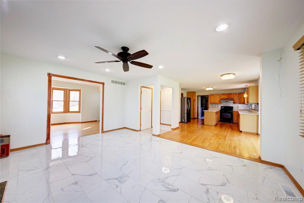 4570 River Hills Court, Brighton, MI 48114 — Photo 16