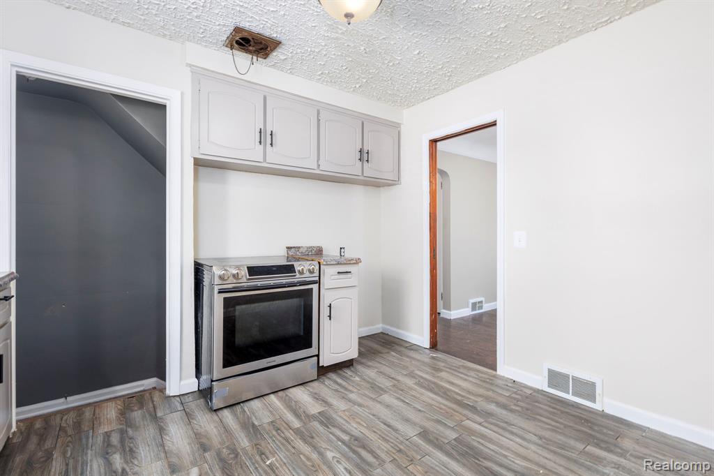 8360 FREDA Street, Detroit, MI 48204 — Photo 15