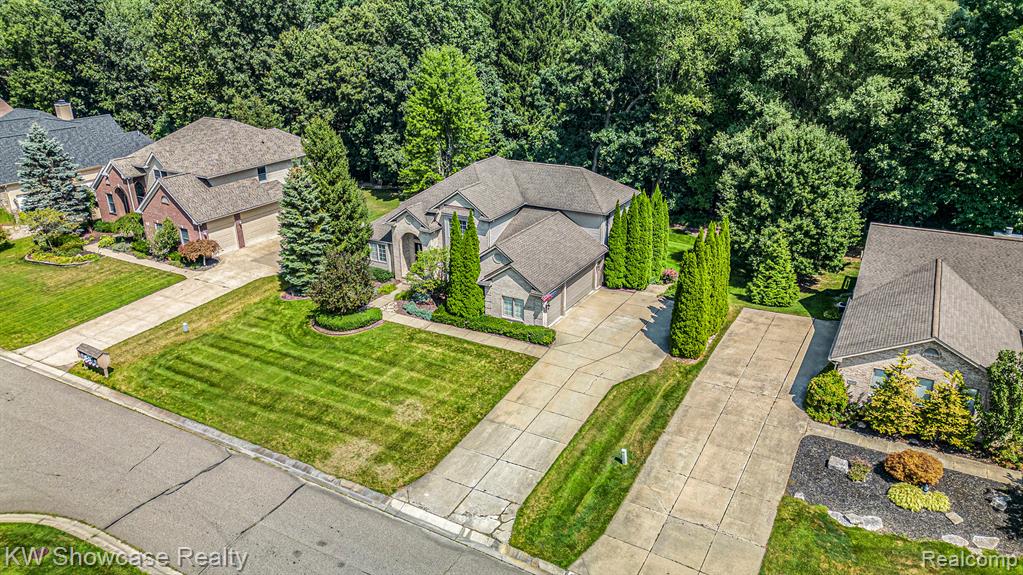 989 Suchava Drive, White Lake, MI — Photo 40