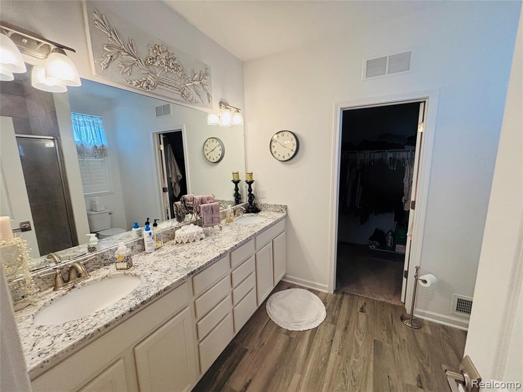8215 Carston Lane Lane, Green Oak, MI 48116 — Photo 29