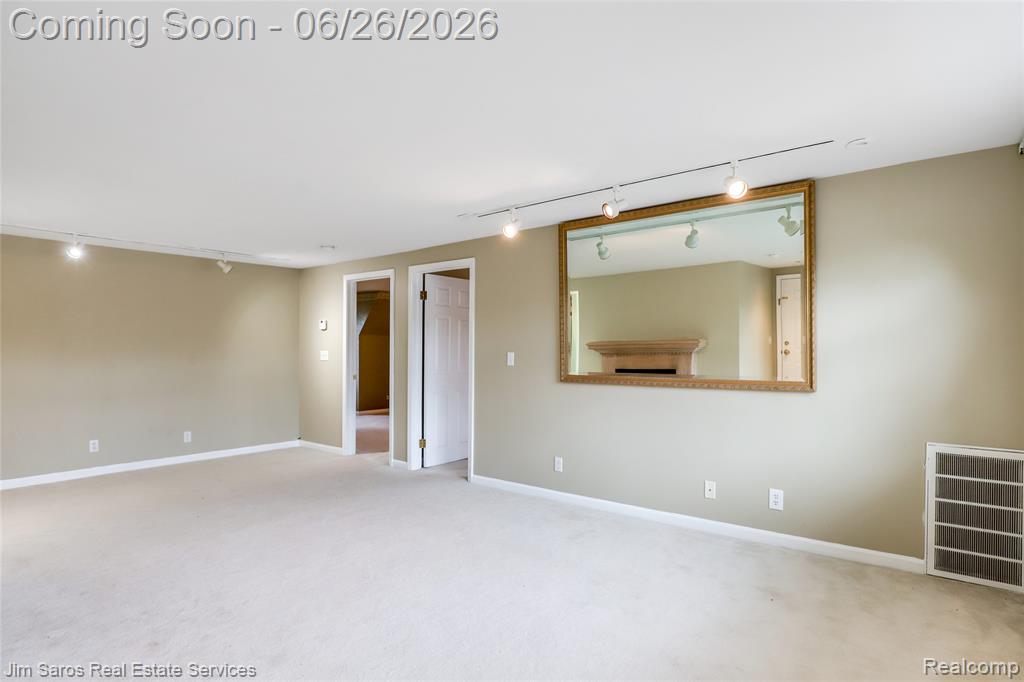 764 Harcourt Road, Grosse Pointe Park, MI 48230 — Photo 28