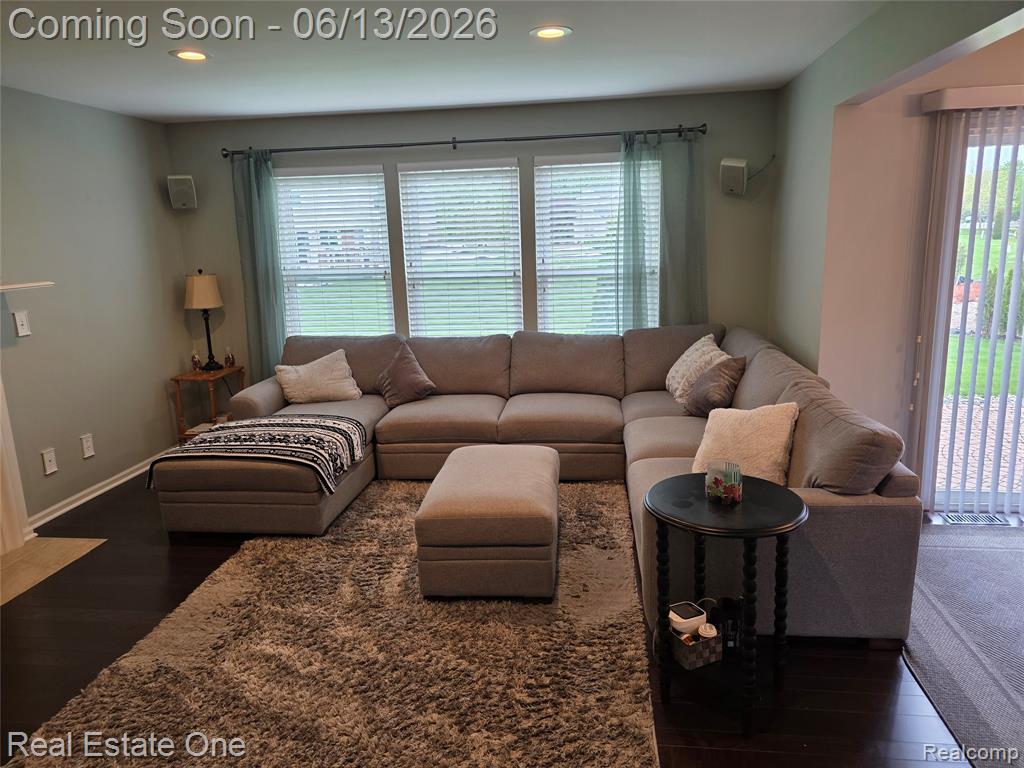 3622 Times Square Boulevard, Canton, MI 48188 — Photo 6