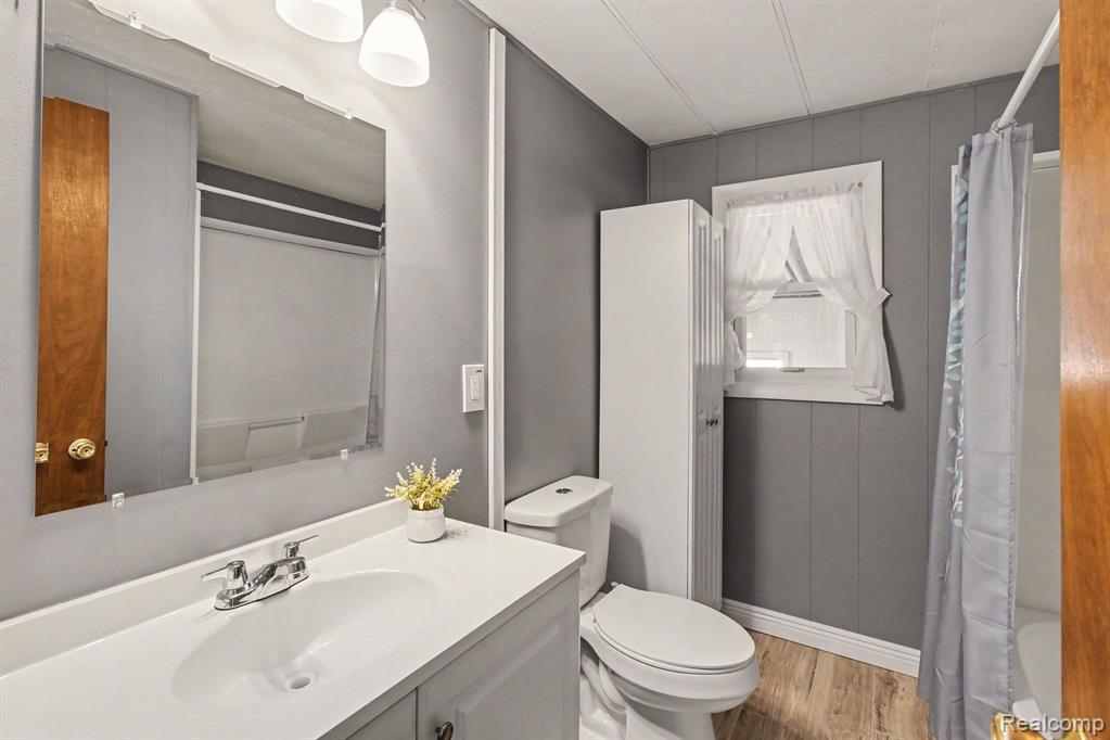 786 Red Oaks Drive, Howell, MI 48843 — Photo 16