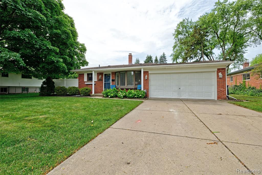 41429 Greenbriar Lane, Plymouth, MI 48170 — Photo 48