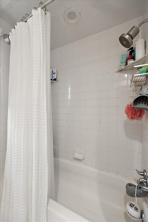 43456 Hartwick Drive, Sterling Heights, MI 48313 — Photo 32