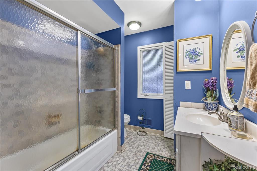 49222 Fairchild Road, Macomb, MI 48042 — Photo 11
