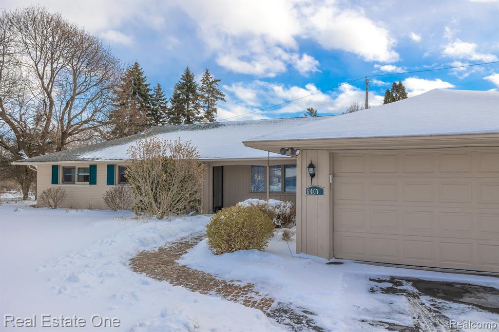 6407 Buxton Court, West Bloomfield, MI — Photo 2