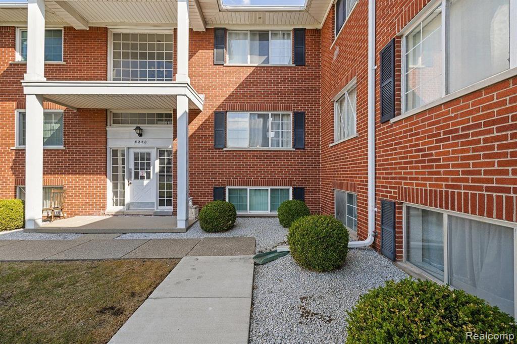 8270 CRESTVIEW Drive, C7, Sterling Heights, MI 48312 — Photo 25
