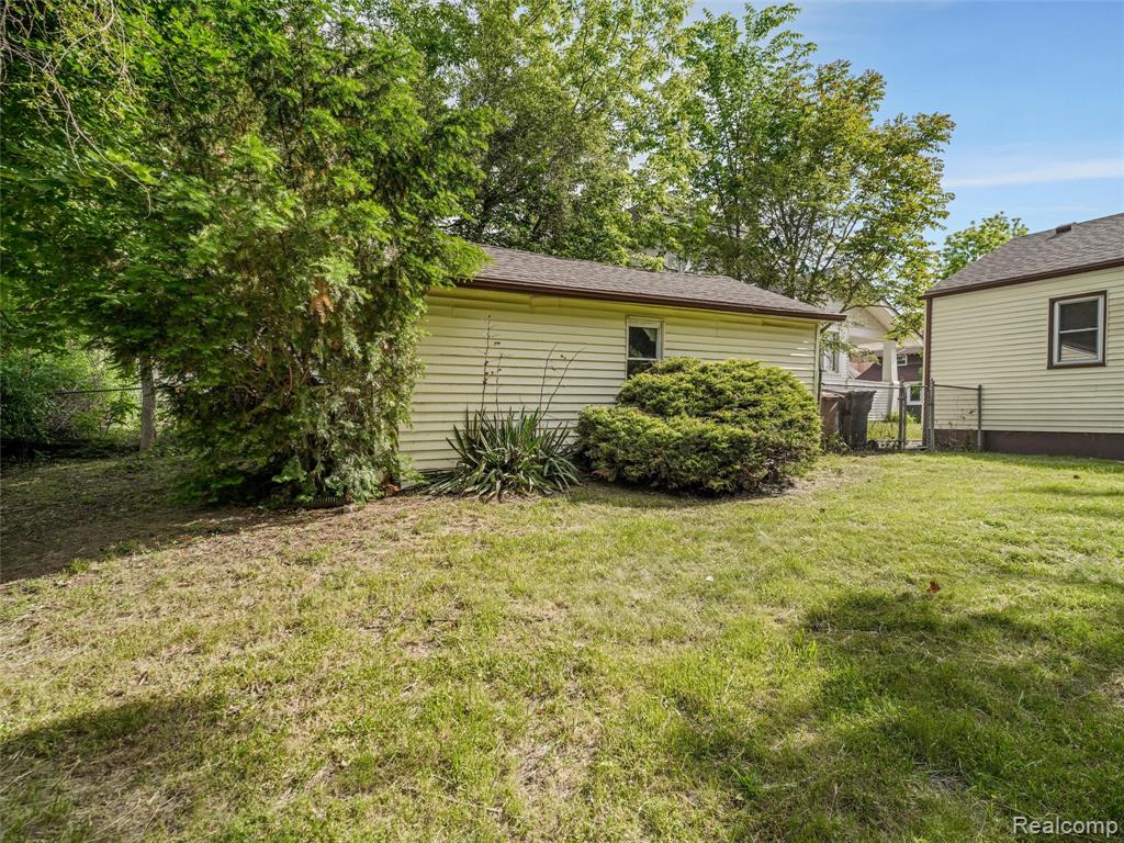 96 Oneida Street, Pontiac, MI 48341 — Photo 23