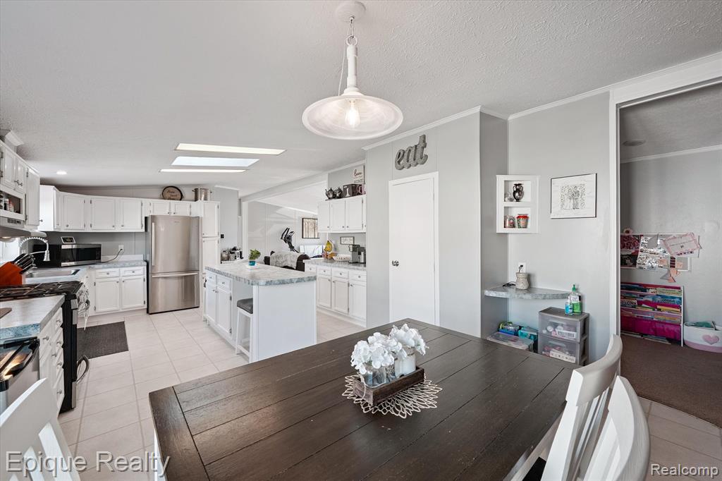 9757 Town Square, Fenton, MI 48430 — Photo 9
