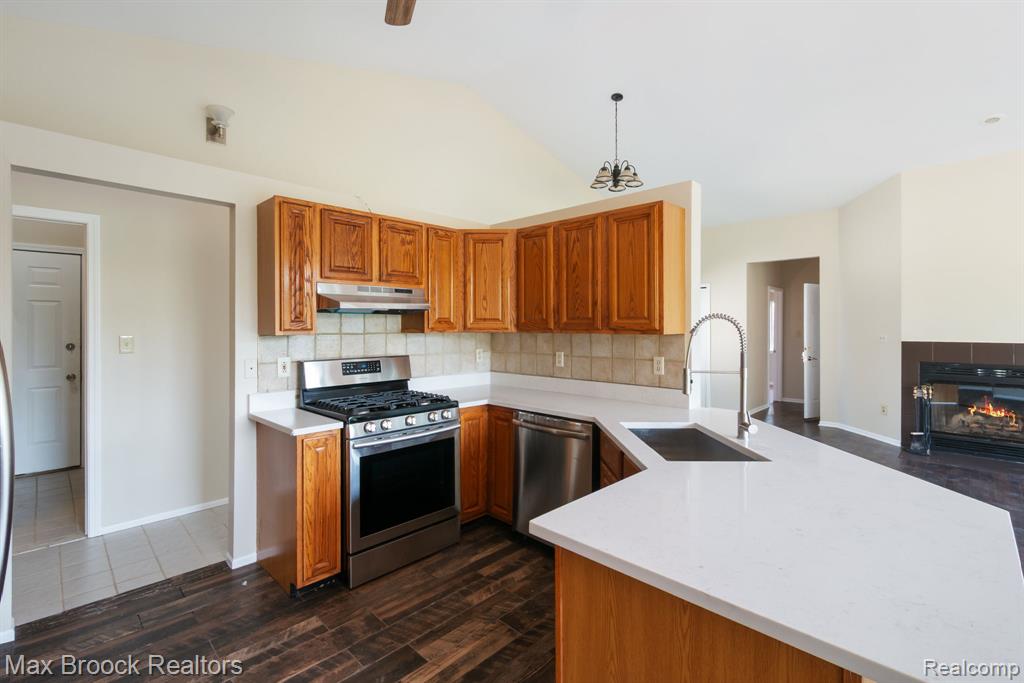 2165 Oakwood Road, Ortonville, MI 48462 — Photo 19
