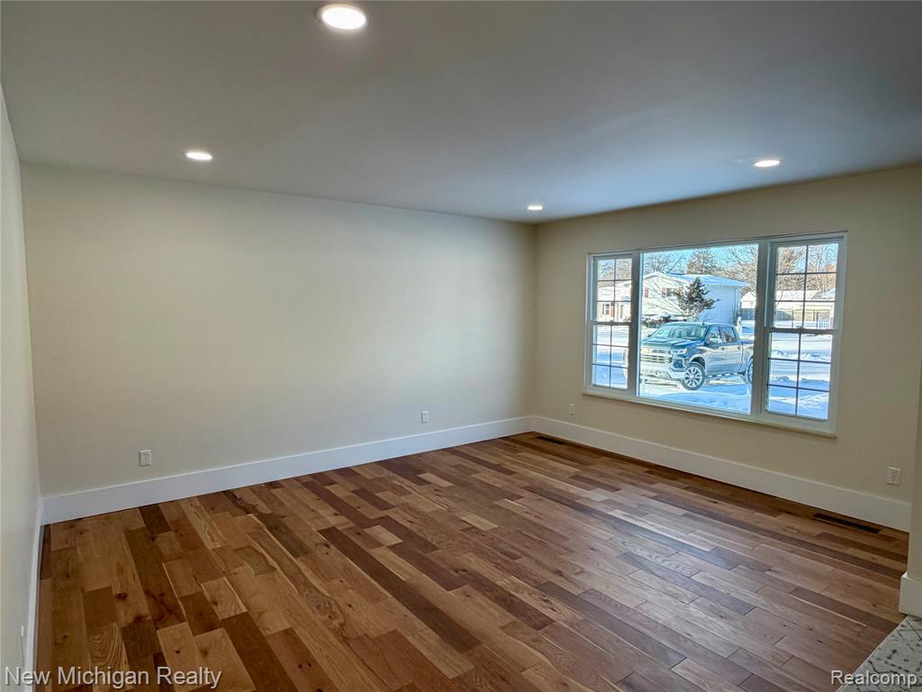 5511 Cottonwood Drive, Swartz Creek, MI 48473 — Photo 3