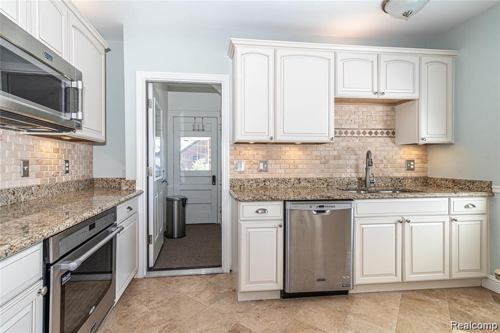 941 Chester Street, Birmingham, MI 48009 — Photo 8