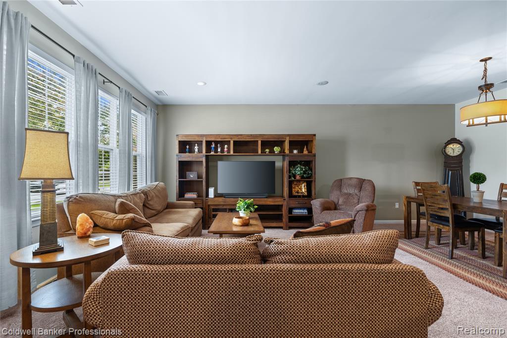 3898 Radcliff Drive, 129, Canton, MI 48188 — Photo 8