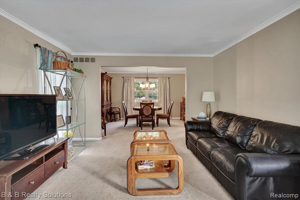6750 Wing Lake Road, Bloomfield Hills, MI 48301 — Photo 24