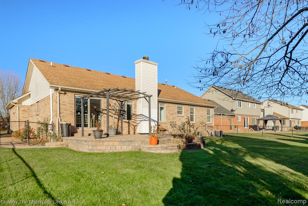47663 Belmont Drive, Belleville, MI 48111 — Photo 41