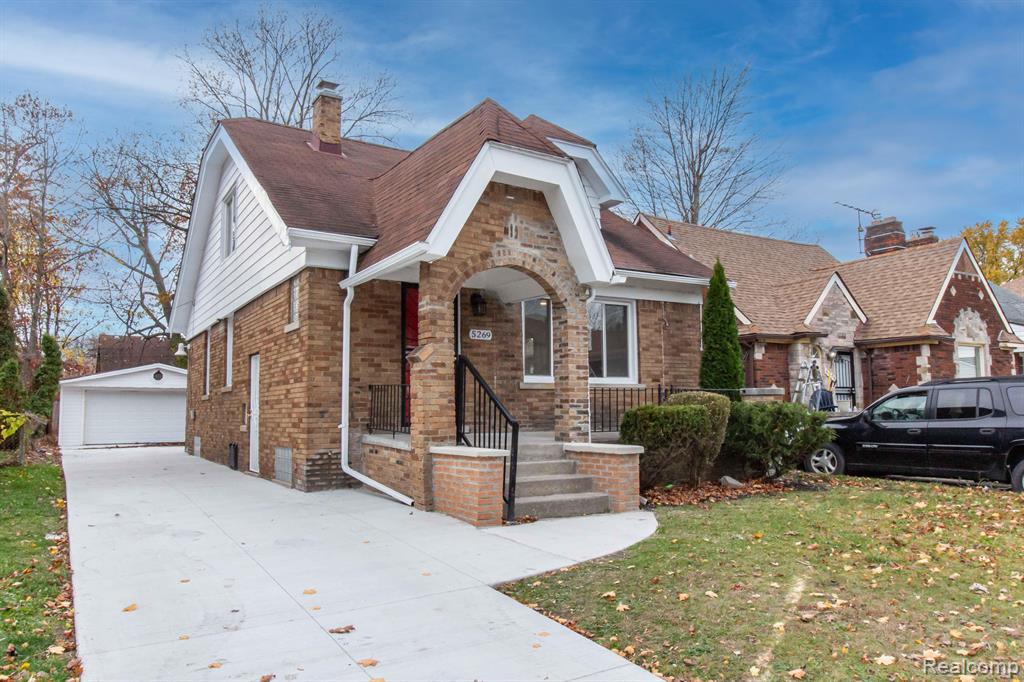 5269 AUDUBON Road, Detroit, MI 48224 — Photo 2