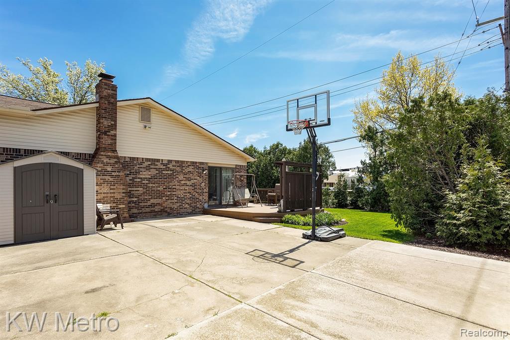 44235 WESTMINISTER Way, Canton, MI 48187 — Photo 43