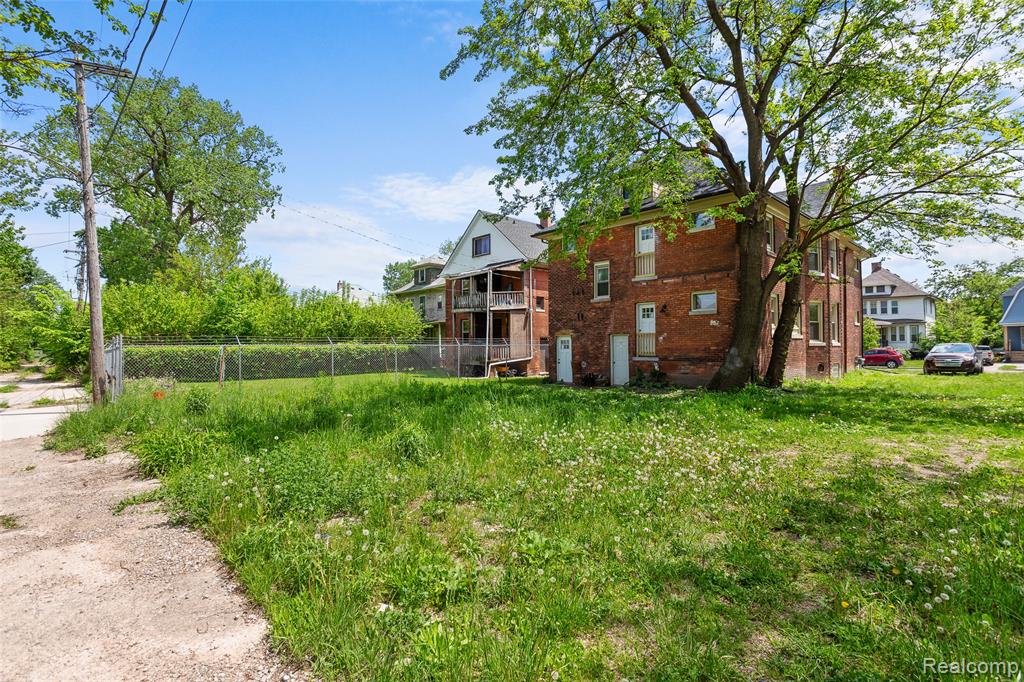 900 Hazelwood Street, Detroit, MI 48202 — Photo 36