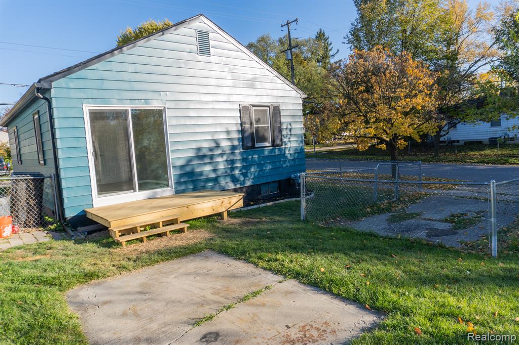 4418 Brunswick Avenue, Flint, MI 48507 — Photo 15