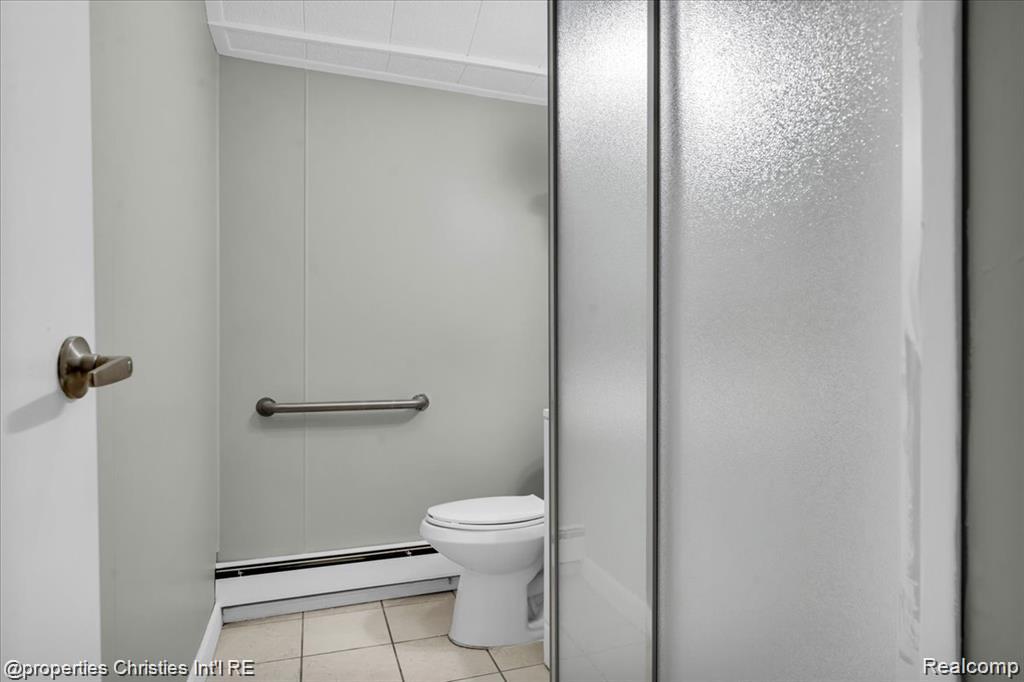 7952 Robert Street, Taylor, MI 48180 — Photo 13