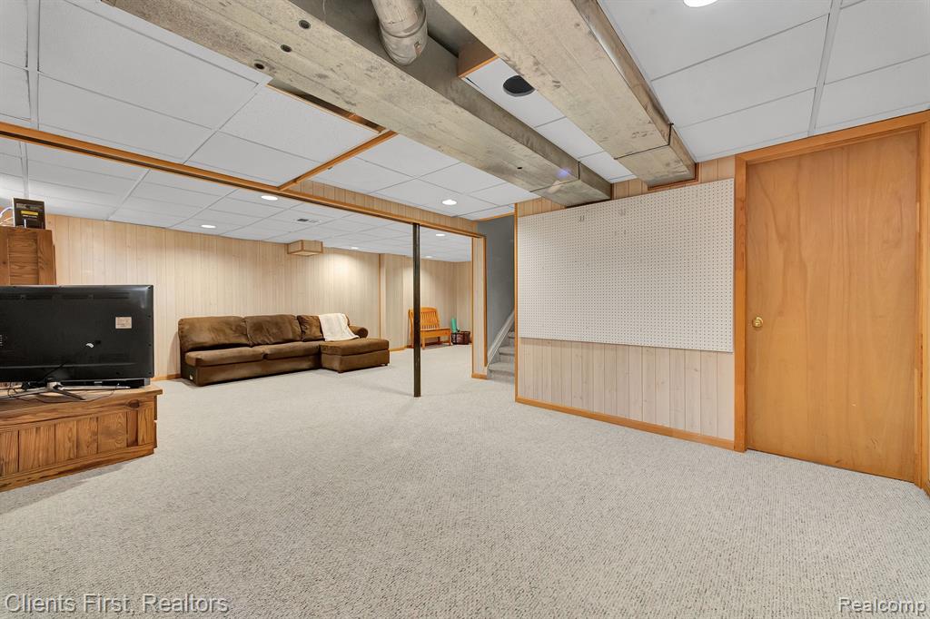 46408 DOUBLETREE Road, Canton, MI 48187 — Photo 40