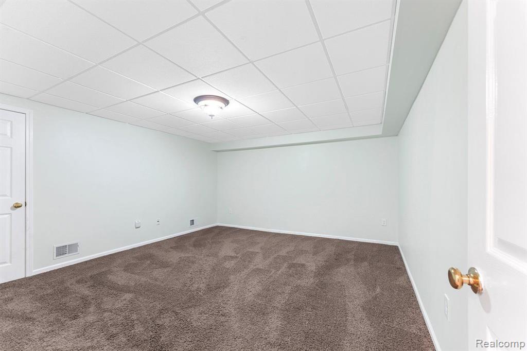 348 PEMBROKE Drive, Saline, MI 48176 — Photo 30