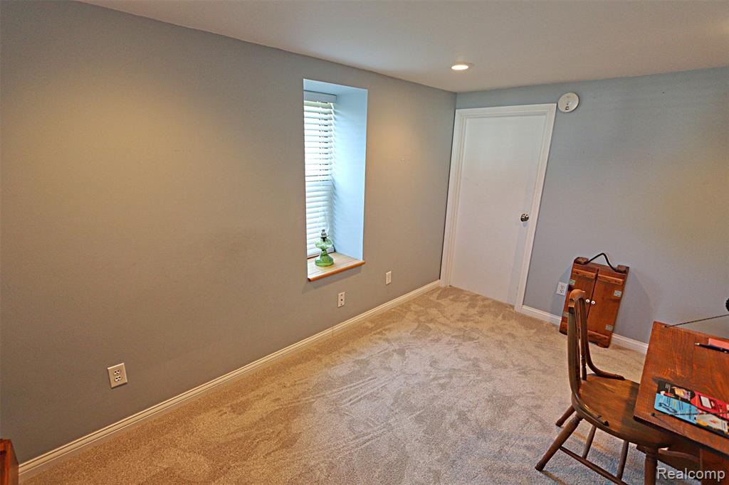 412 E Shore Drive, Whitmore Lake, MI 48189 — Photo 34