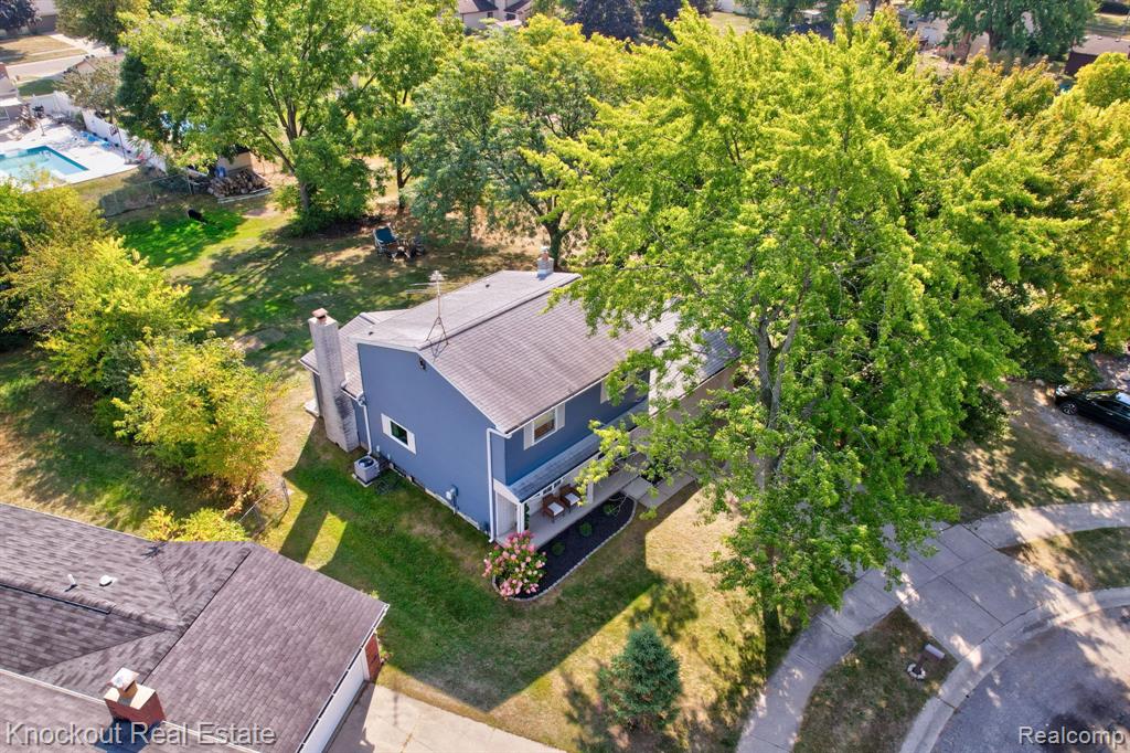 6157 Barker Circle, Waterford, MI 48329 — Photo 44