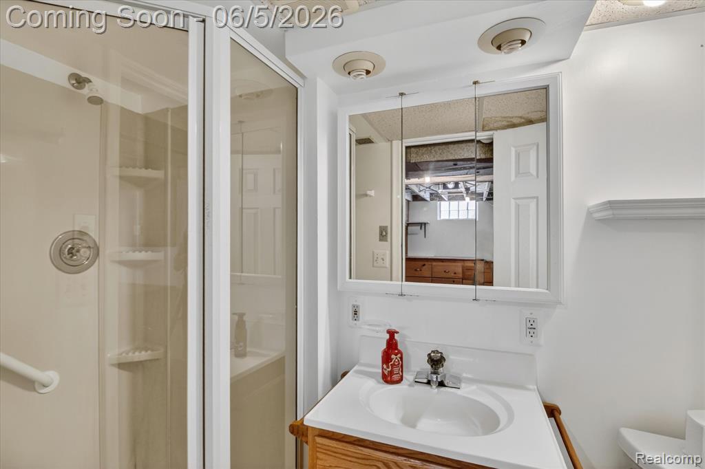 9825 Becker Avenue, Allen Park, MI 48101 — Photo 39