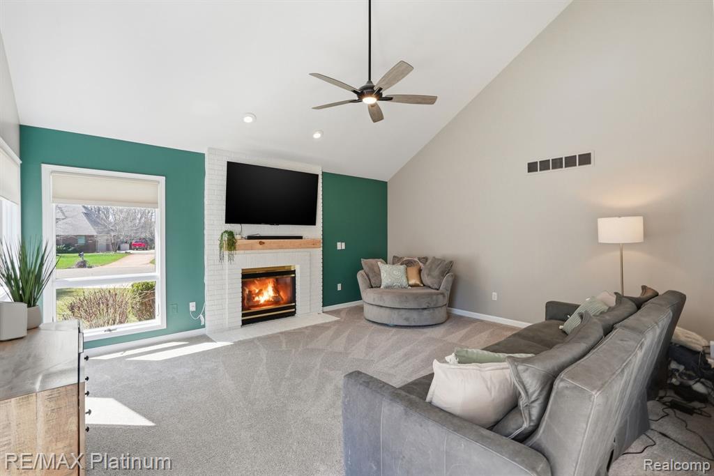 6513 E Ridge Court, Brighton, MI 48116 — Photo 4