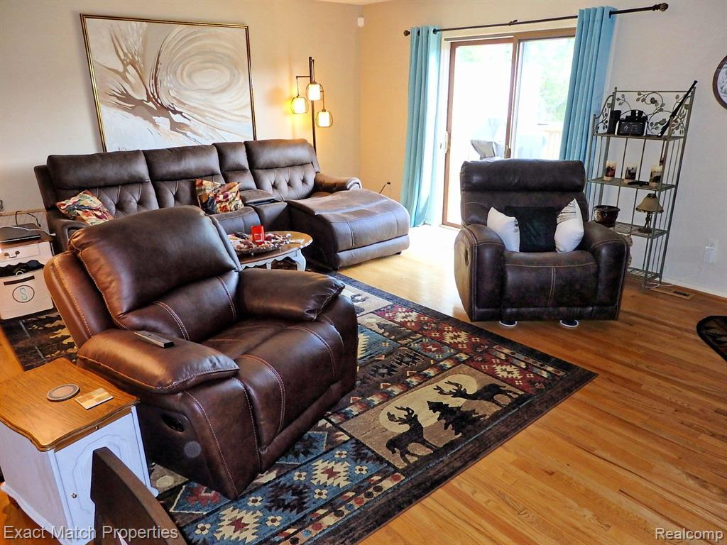 6896 NORTHCREST Way E, 15, Clarkston, MI — Photo 20