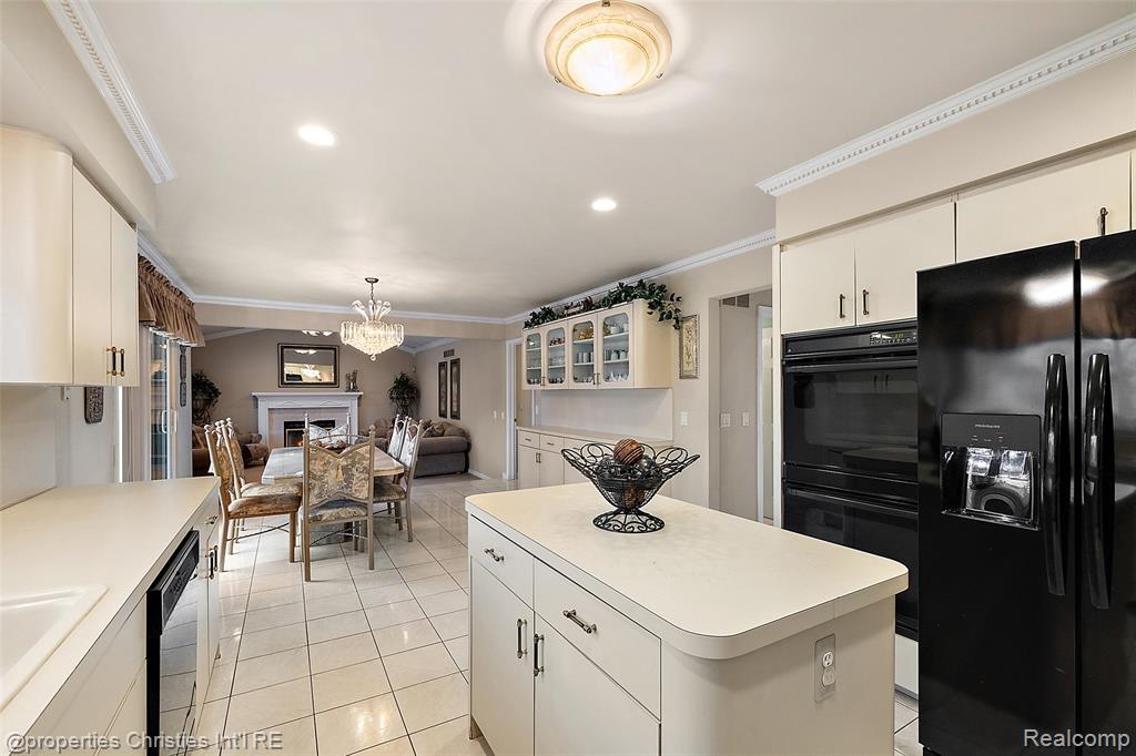 43159 La Bouquet Court, Sterling Heights, MI 48314 — Photo 28