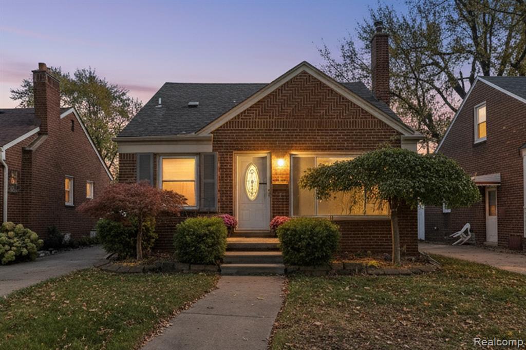 7853 Robinson Avenue, Allen Park, MI 48101 — front exterior