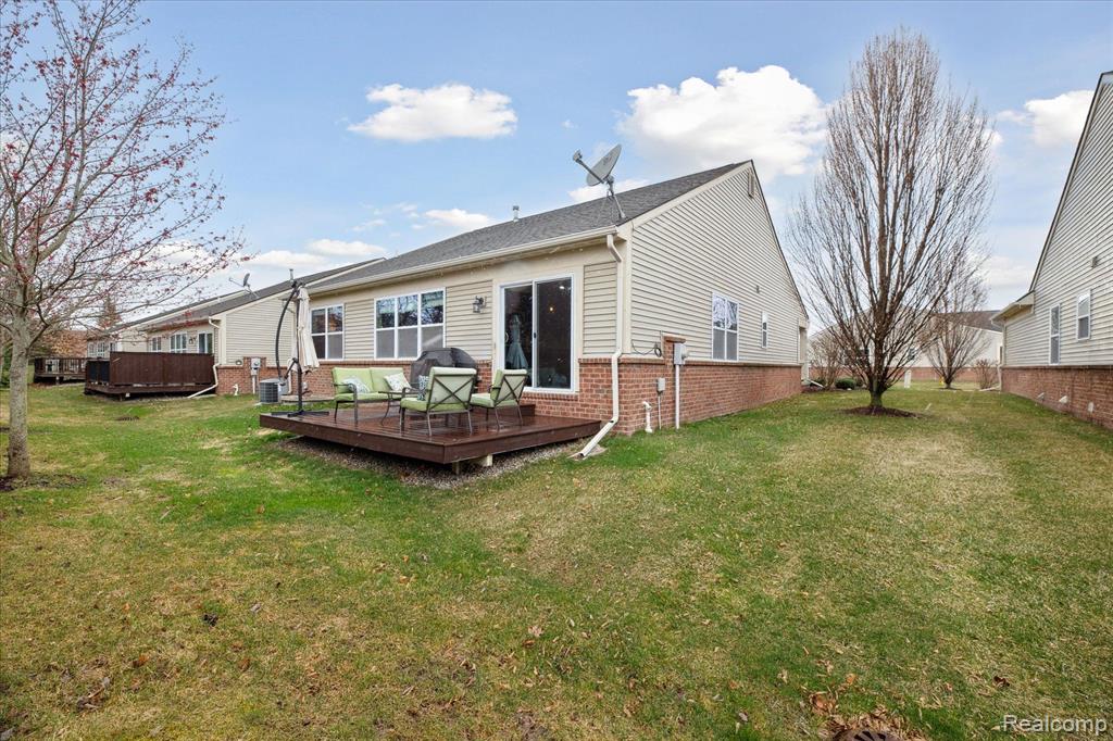 1115 PADDOCK Drive, South Lyon, MI 48178 — Photo 42