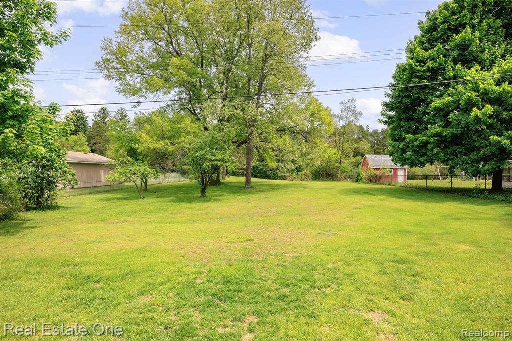 845 Sebek Street, Oxford, MI 48371 — Photo 32