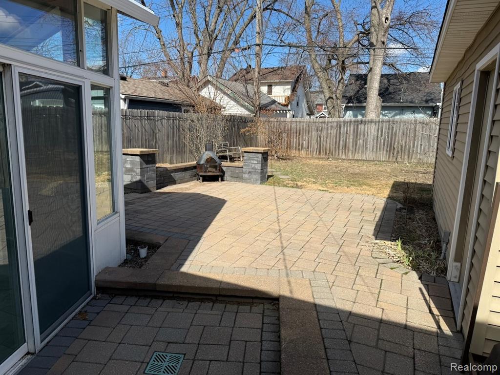520 W Saratoga Street, Ferndale, MI 48220 — Photo 32