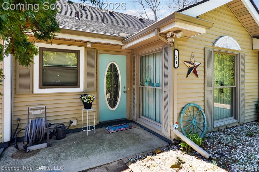 604 Gaffney, Highland, MI 48356 — Photo 5