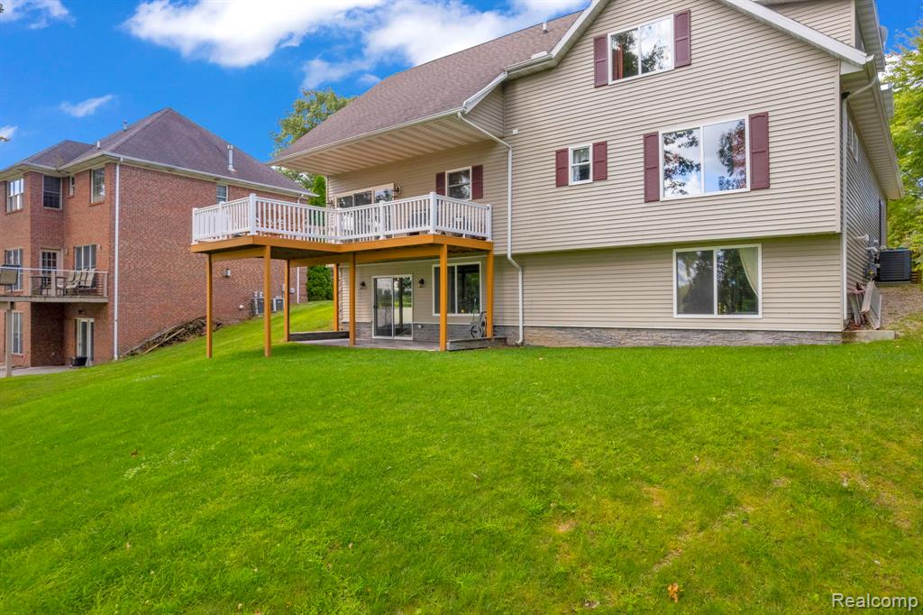 2610 Strawberry Lane, Port Huron, MI 48060 — Photo 66