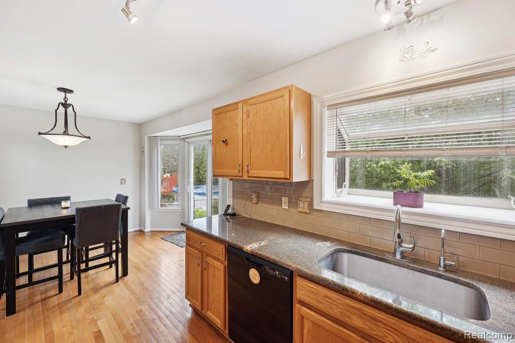 7366 MEADOW Lane, Ypsilanti, MI 48197 — Photo 15