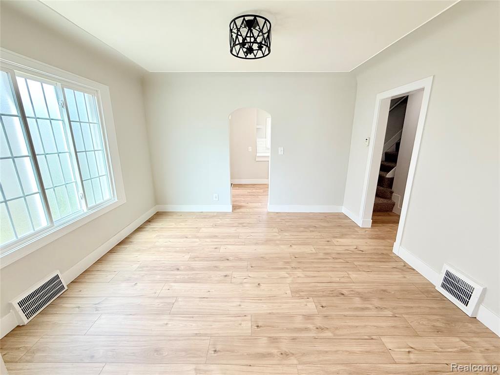 23027 Tuscany Avenue, Eastpointe, MI 48021 — Photo 9