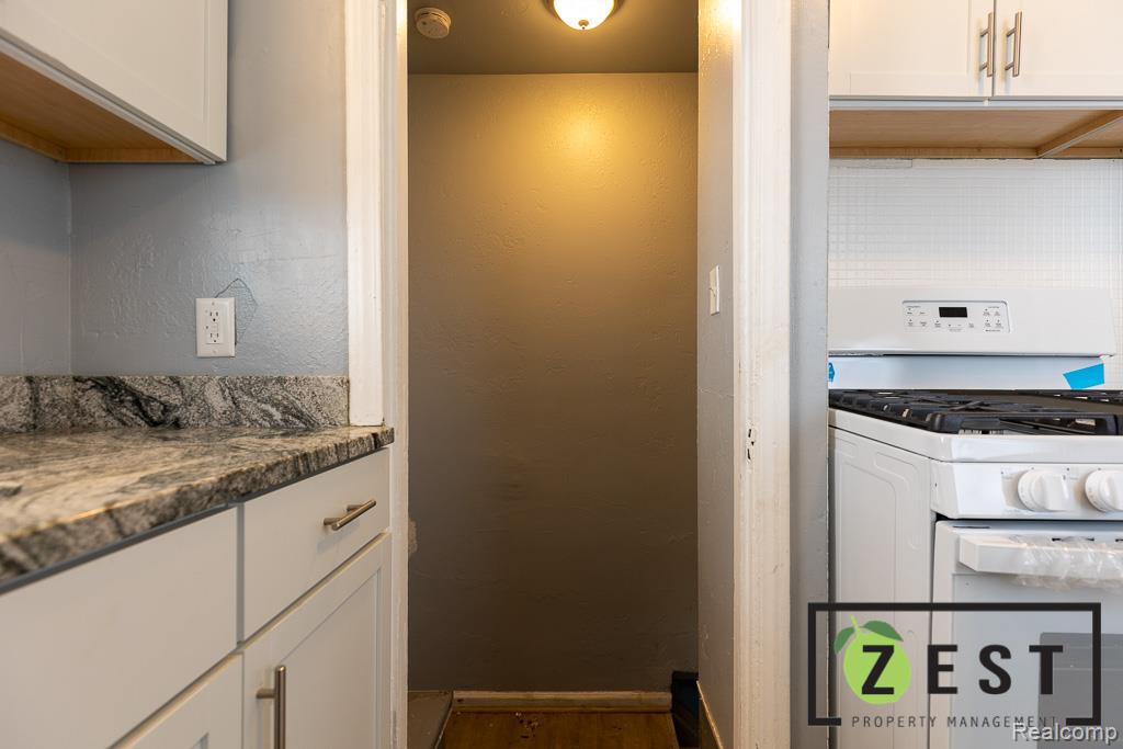 11635 Greenview Avenue - Photo 5