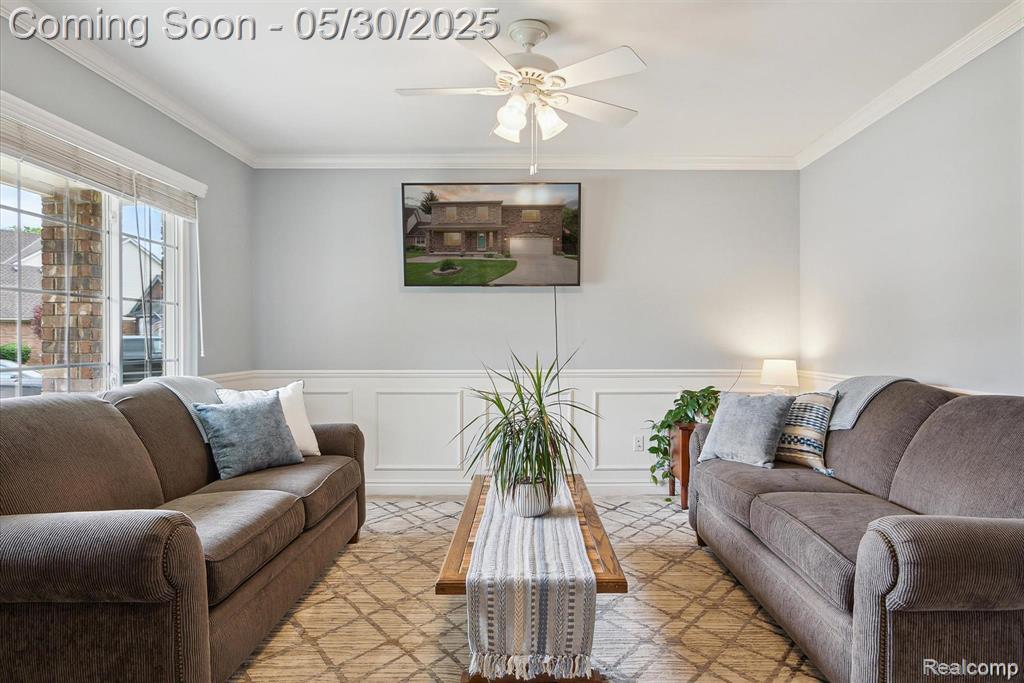 9267 Richfield, Livonia, MI 48150 — Photo 6