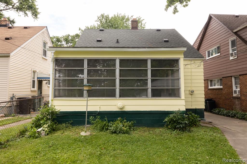 395 W CHESTERFIELD Street, Ferndale, MI 48220 — Photo 3
